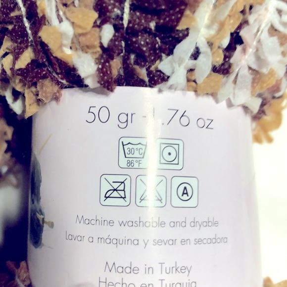 5 SKEINS DECORATIVE YARN. NWT - Picture 3 of 5